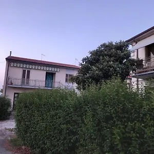 https://la-quiete-tra-le-vigne.it-tuscanyhotel.com